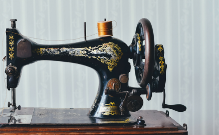 history of sewing machine