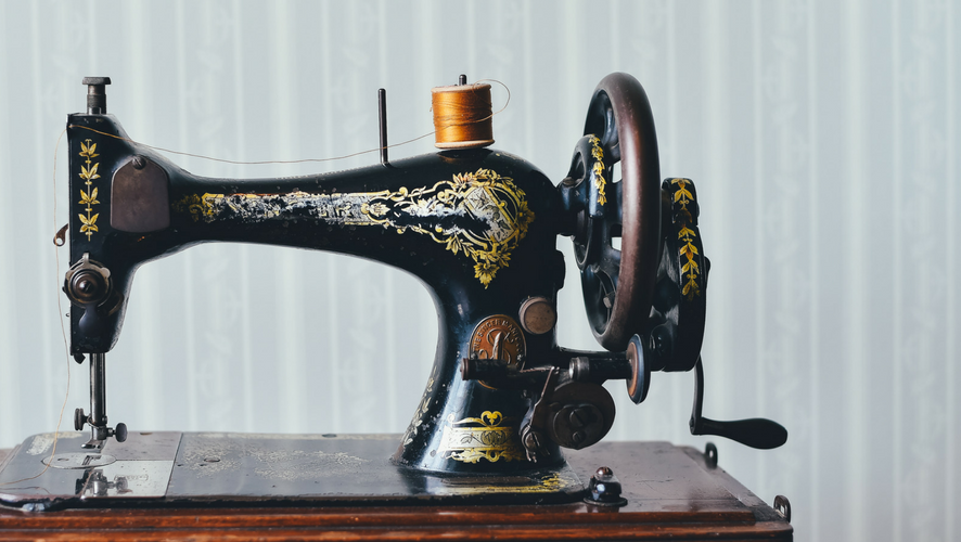 Vintage Sewing Machines: Dual Needle Industrial Machine