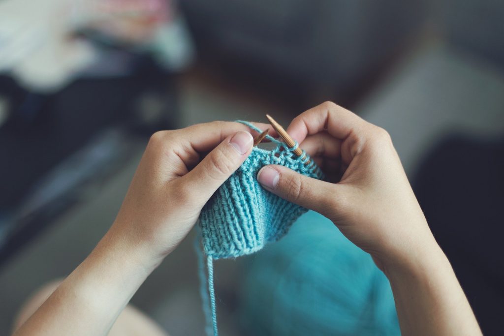 knitting a textile