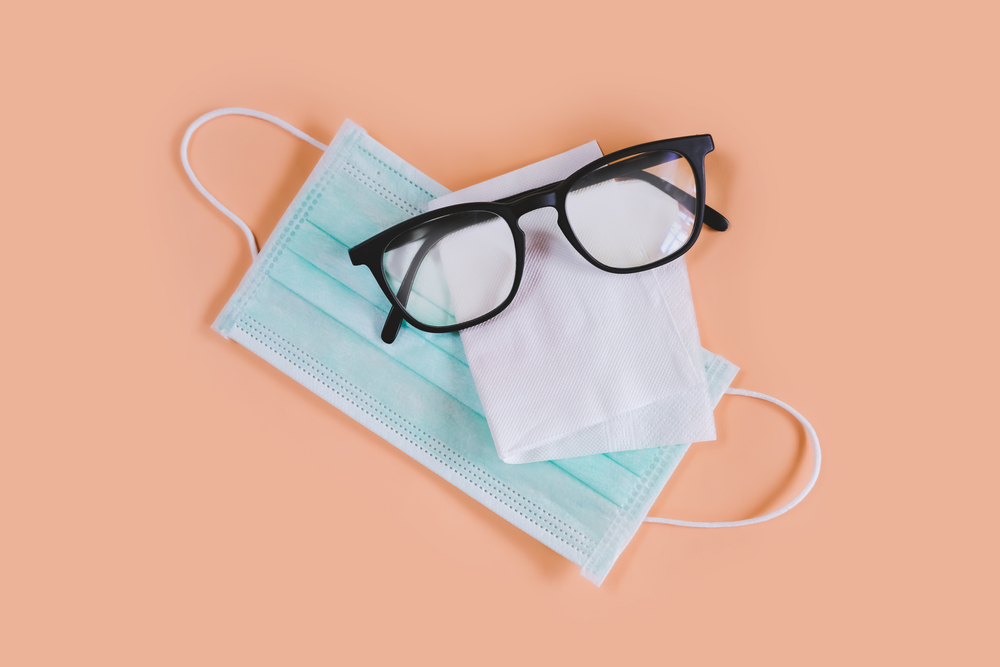 How to Stop Glasses from Fogging Up
