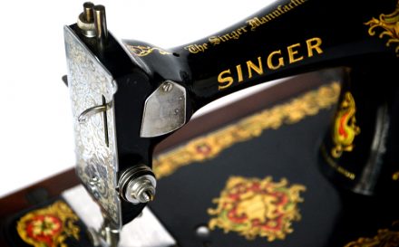 singer old sewing machine